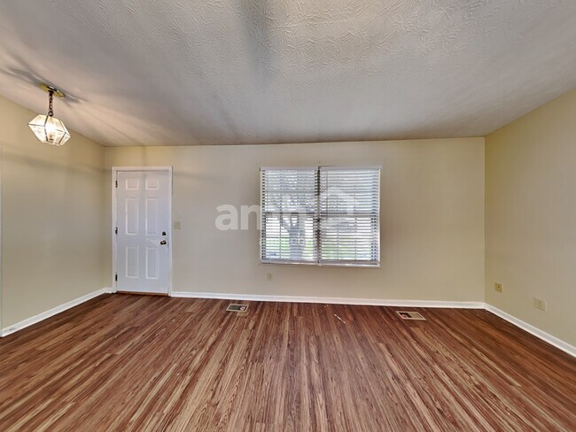 Building Photo - 2274 Lockamy Court
