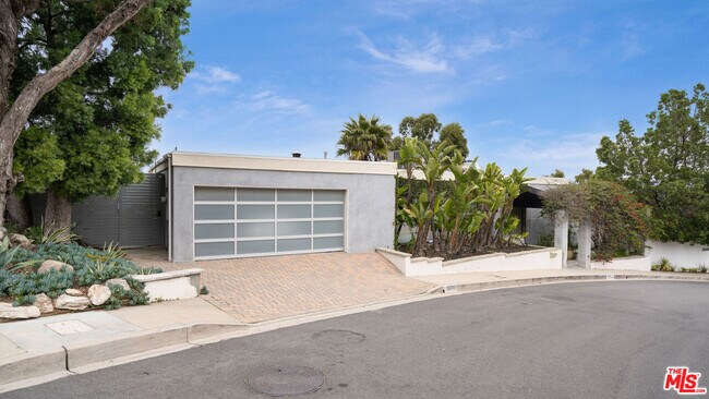 Building Photo - 15409 Longbow Dr