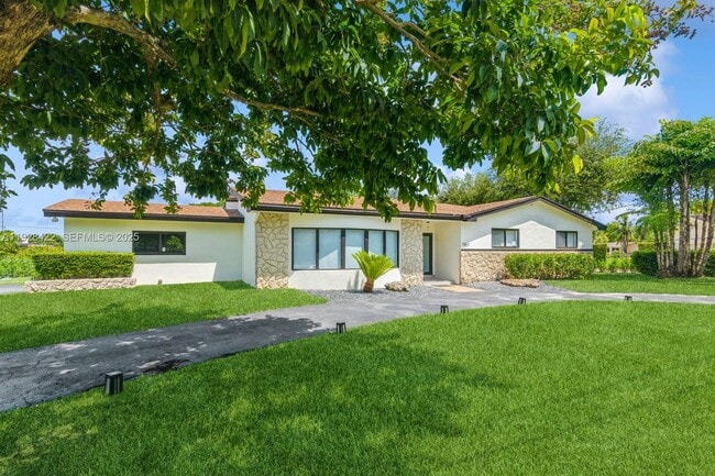 Foto del edificio - 7001 SW 126th St