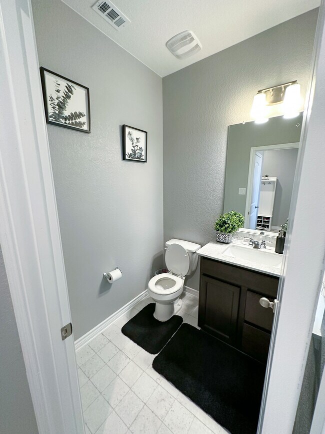 Foto del edificio - 10111 Hickory Crk