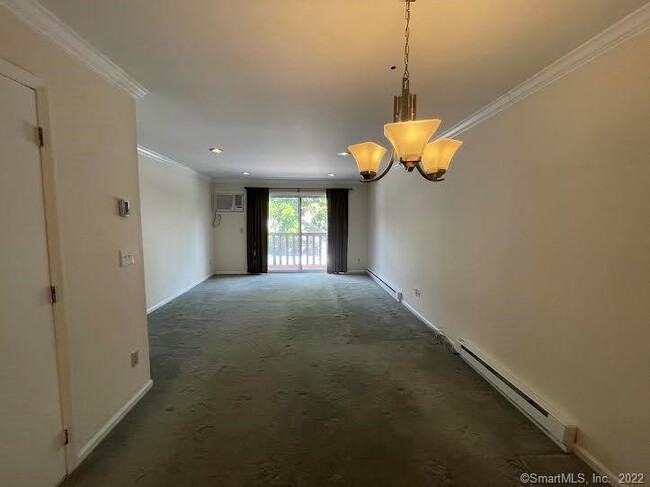 Building Photo - 718 Cove Rd