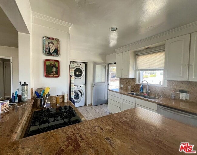 Building Photo - 229 Dimmick Ave