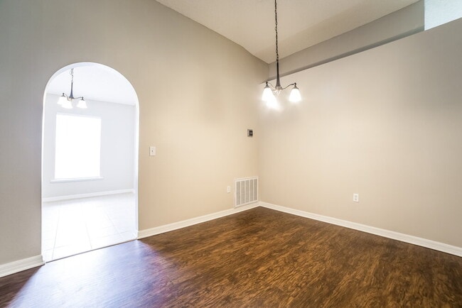 Building Photo - 2925 White Magnolia Loop