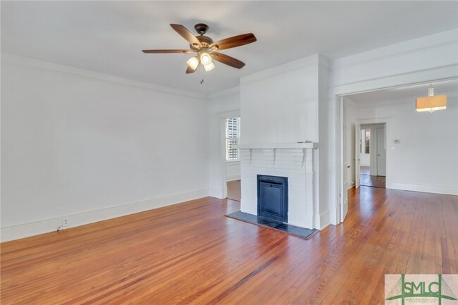 Building Photo - 11 E 34th St