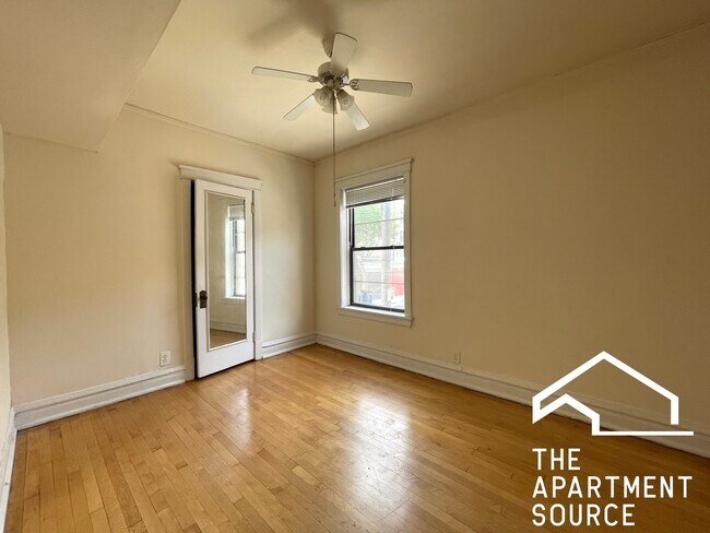 Foto del edificio - 2530 N Kedzie Blvd