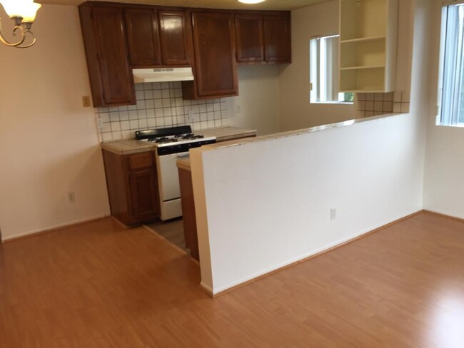 Building Photo - 6842 Valmont St
