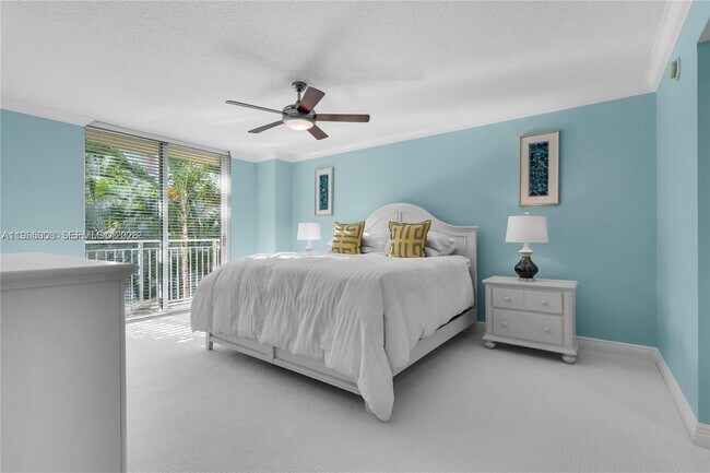 Foto del edificio - 99 SE Mizner Blvd