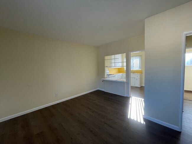 Foto del edificio - 14207 Sylvan St