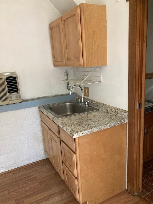 Foto del edificio - 12 Benson Ave