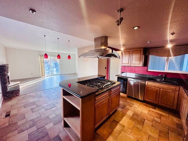 Foto del edificio - Charming Three Bedroom in Old Northwest Reno - Sewer & Trash Included! Available NOW!