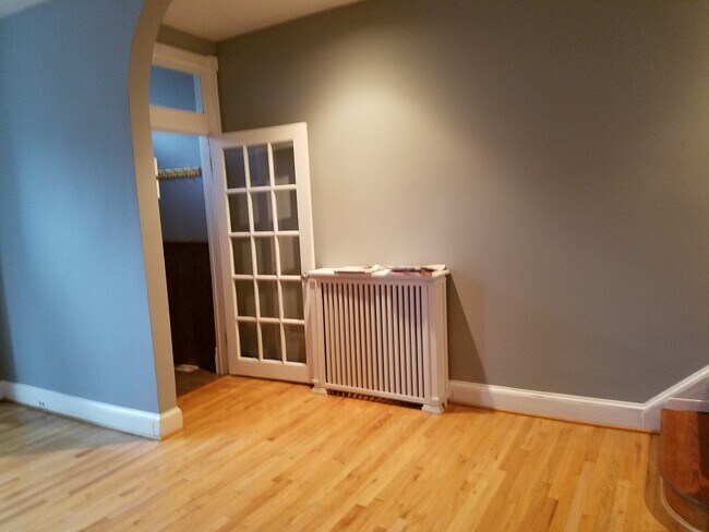 Foto del edificio - 1237 E St NE