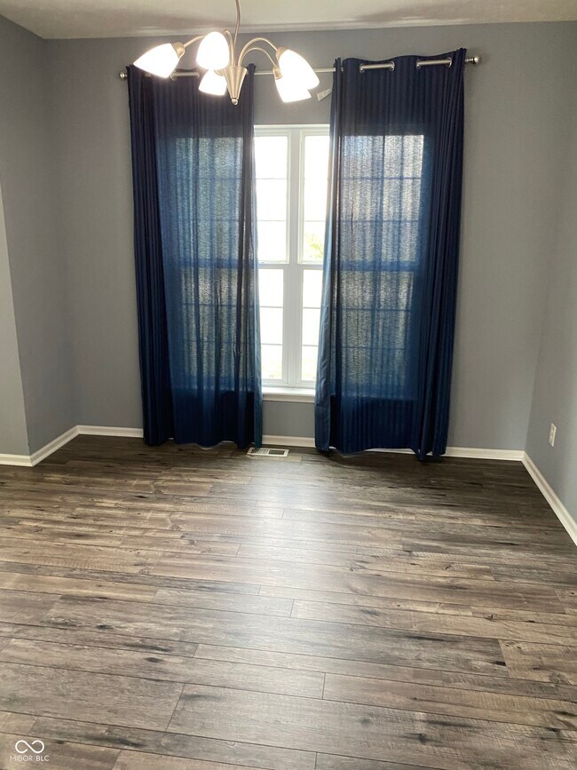 Foto del edificio - 14227 Autumn Woods Dr