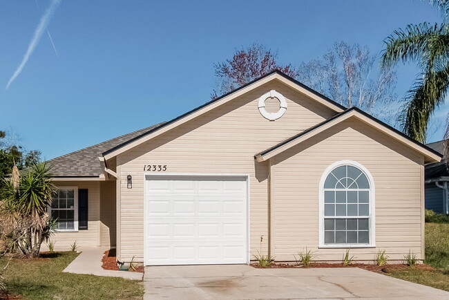 Building Photo - 12335 Silent Brook Trail N