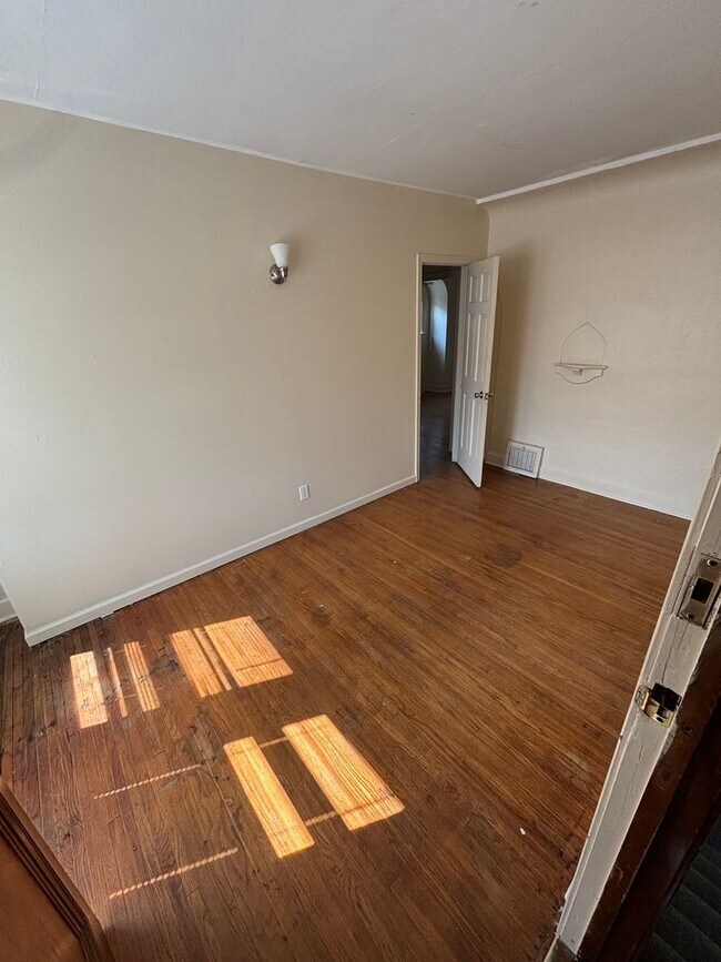 Foto del edificio - 2634 Calverton Rd