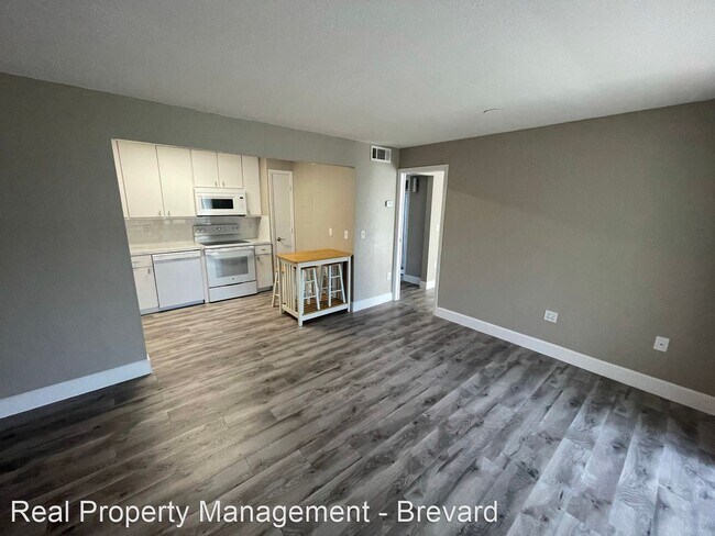 Building Photo - 1 br, 1 bath House - 4610 Lake Waterford W...