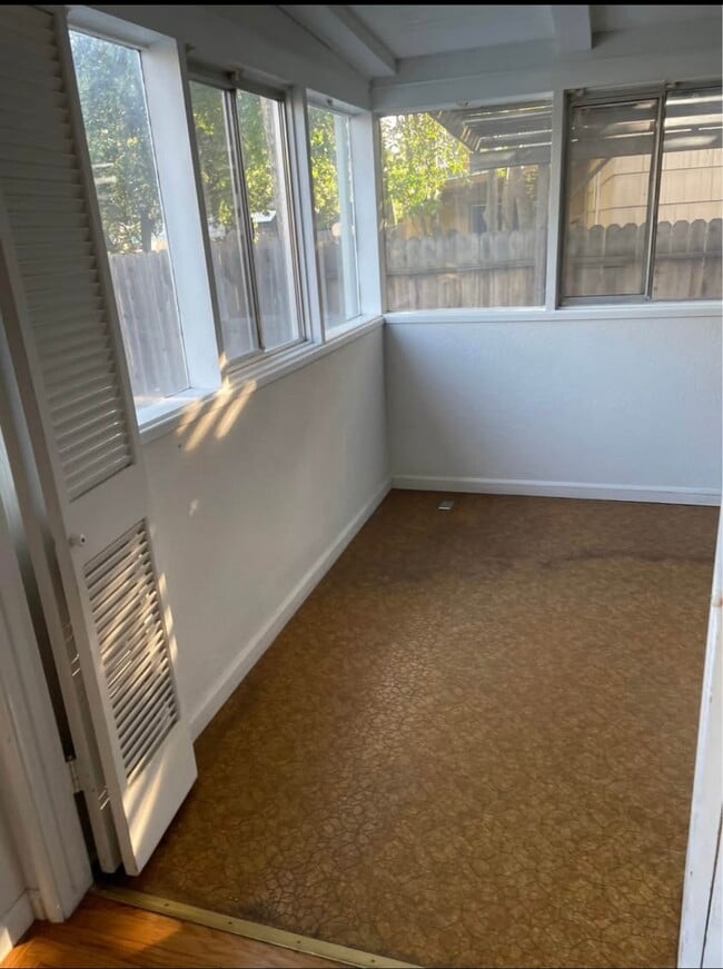 Foto del edificio - 4623 Goya Pky