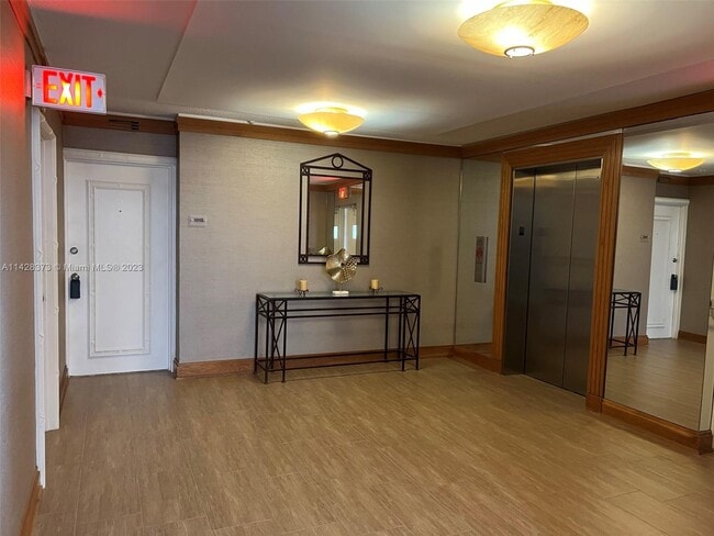 Building Photo - 11111 Biscayne Blvd