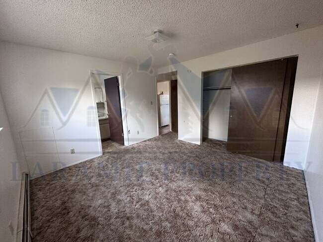 Foto del edificio - 706 Downey St
