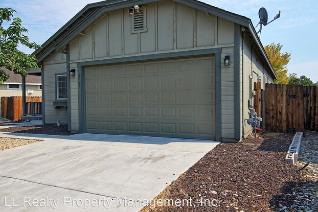 Building Photo - 3 br, 2 bath House - 701 Canary Circle