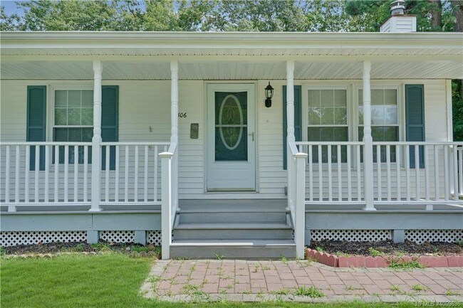 Building Photo - 306 Lake Crystalbrook Dr