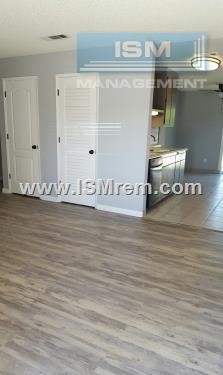 Foto del edificio - 321 Lake Blvd