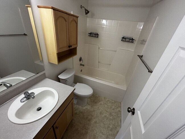 Foto del edificio - 5614 103rd St NE