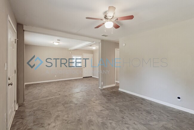 Building Photo - 2423 Adger Rd