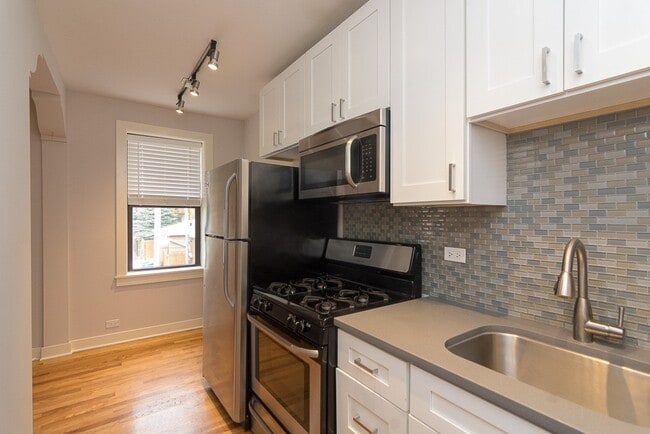 Foto del edificio - 557 W Arlington Pl