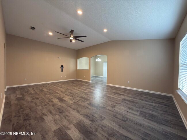 Building Photo - 2472 Willowbend Dr