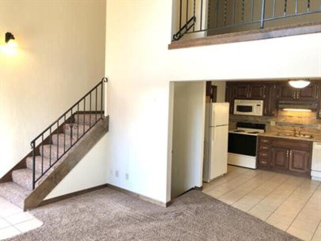 Foto del edificio - 2364 Canter Ln