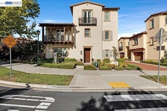 Building Photo - 6180 Alpine Blue Dr