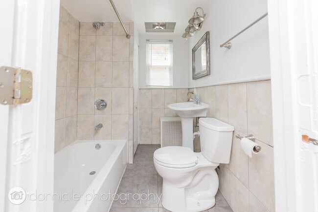 Foto del edificio - 4906 N Marmora Ave