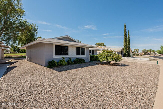 Building Photo - 12019 N Hacienda Dr