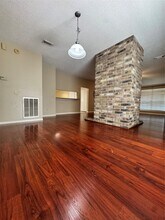 Building Photo - 11 Cottage Grove Pl