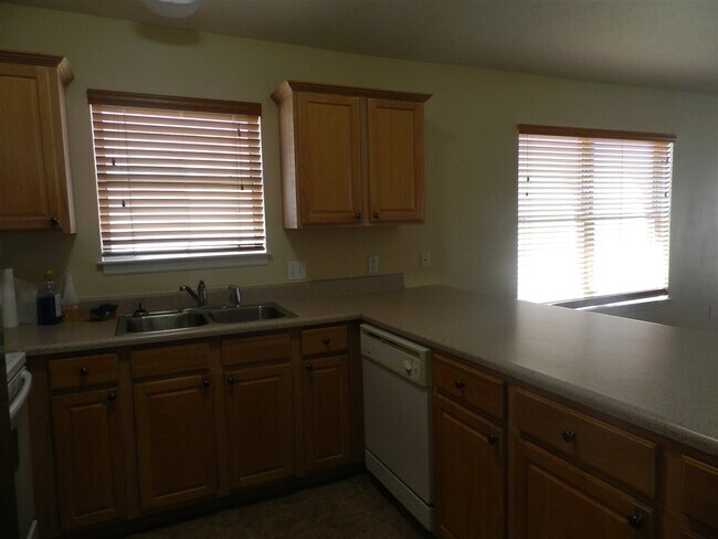 Building Photo - 219 Seahorse Way