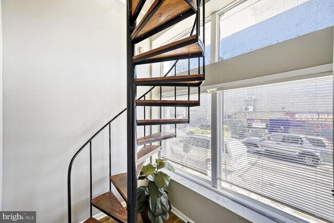 Foto del edificio - 400 N Rose St