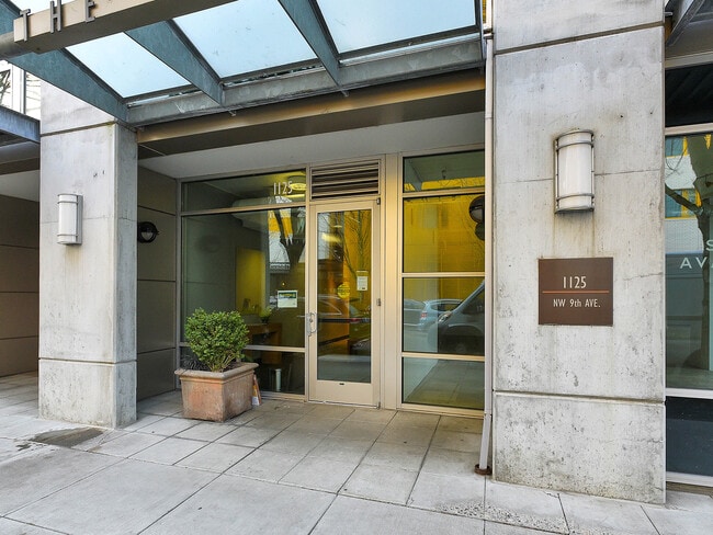 Building Photo - 1125 NW 9th Ave