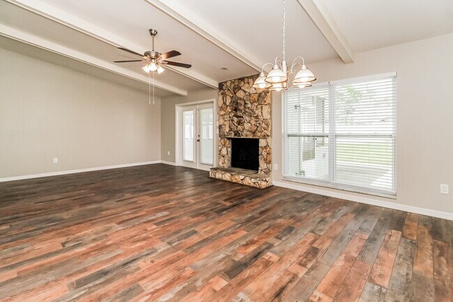 Building Photo - 783 Evert Ct