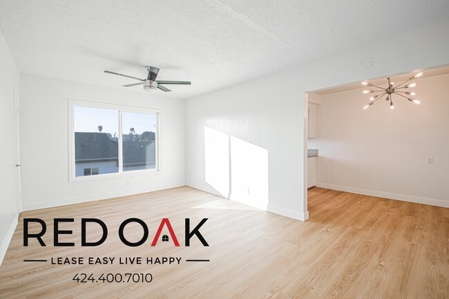 Building Photo - 1115 W 111th St