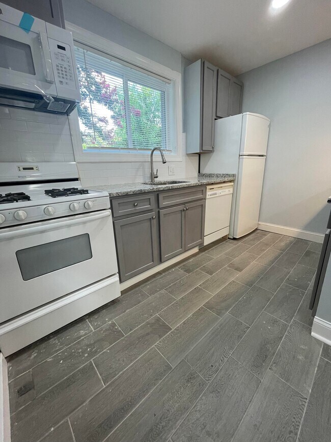 Foto del edificio - 5021 13th St NE