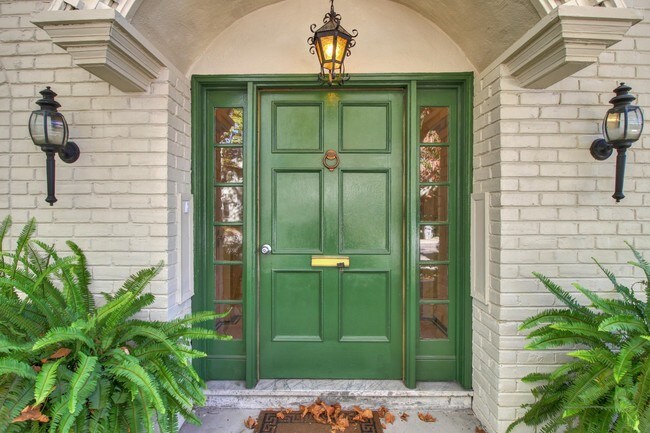 Foto del edificio - 3400 I St