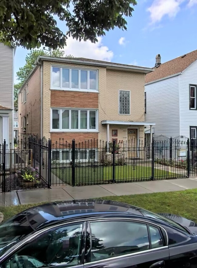 Building Photo - 5122 S Whipple St