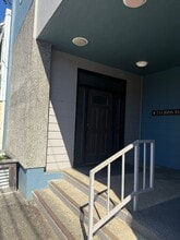 Building Photo - 211 5th St