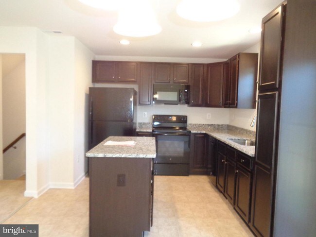 Building Photo - 10415 Westgate Ct