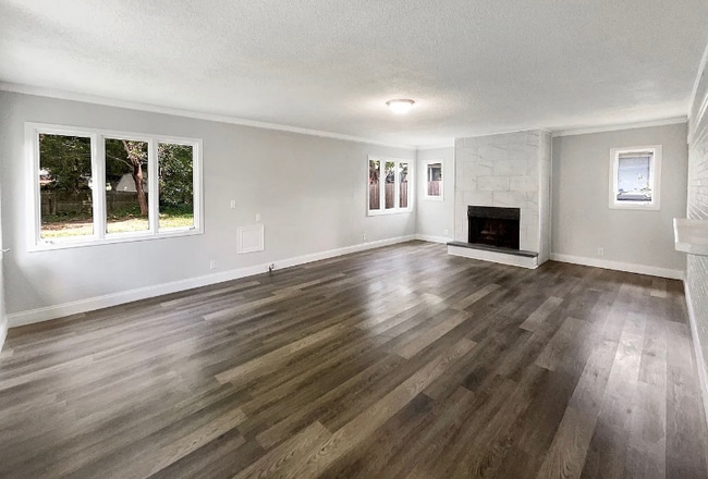 Foto del edificio - 8040 Goldenrod Ct