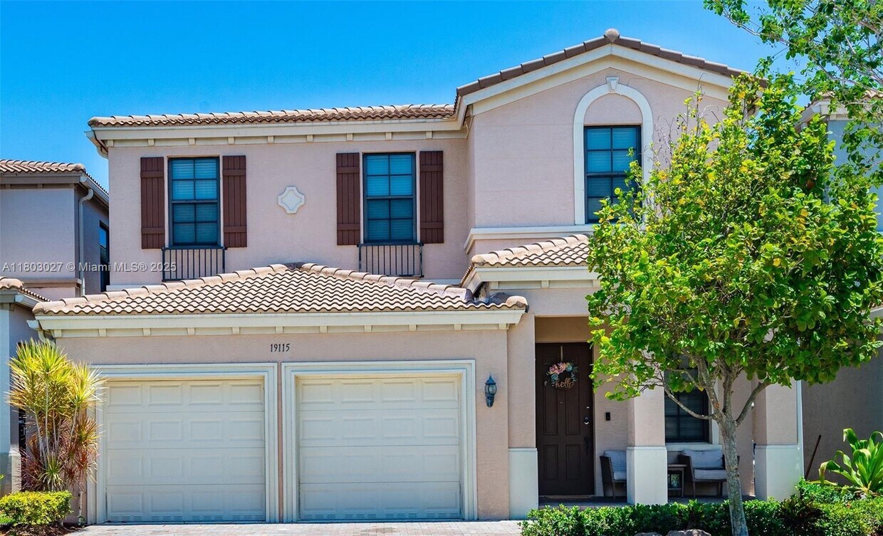 Foto principal - 19115 NE 8th Ct