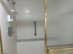 Building Photo - 7430 Lake Breeze Dr