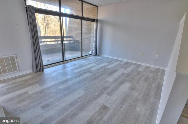 Foto del edificio - 2110 Green Watch Way