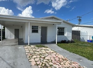 Building Photo - 407 NW 13th Ave