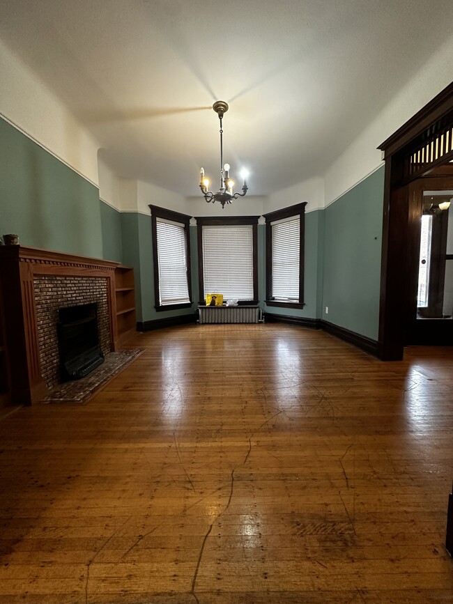 Building Photo - 3427 W Adams St